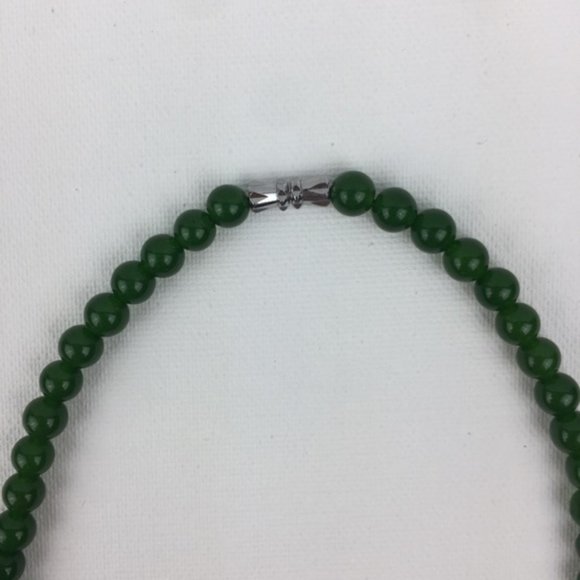 18 inch Green Jade Gradual Bead Necklace Classical - Picture 8 of 8